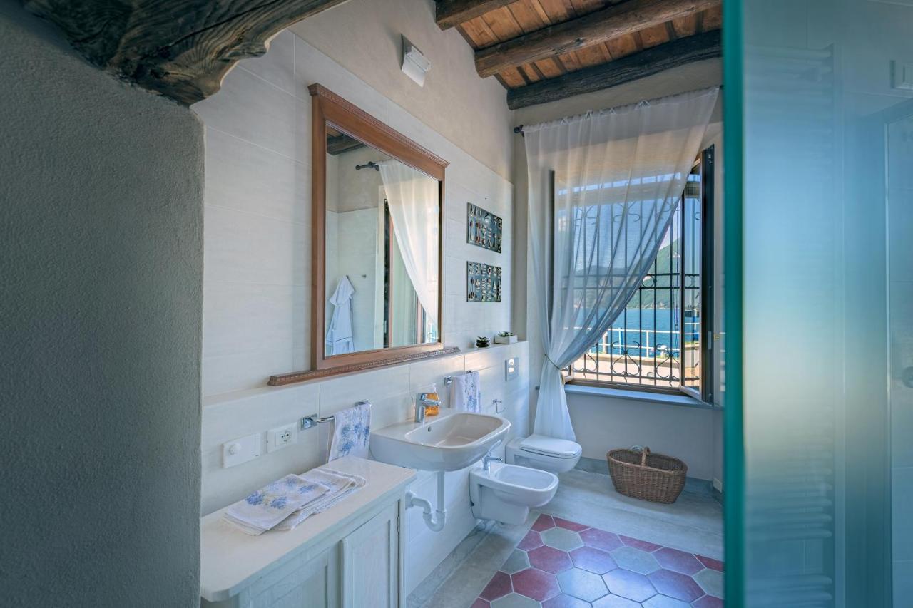 In Riva Al Lago Di Iseo Residenza Loft Marone Exterior photo