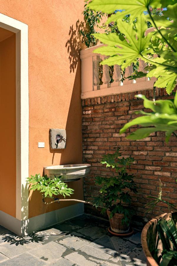 In Riva Al Lago Di Iseo Residenza Loft Marone Exterior photo